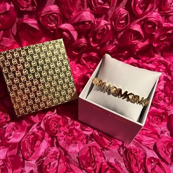 MICHAEL KORS 14K Gold Plated-Plated Brass Pavé Logo Chain Bracelet - Picture 2 of 10